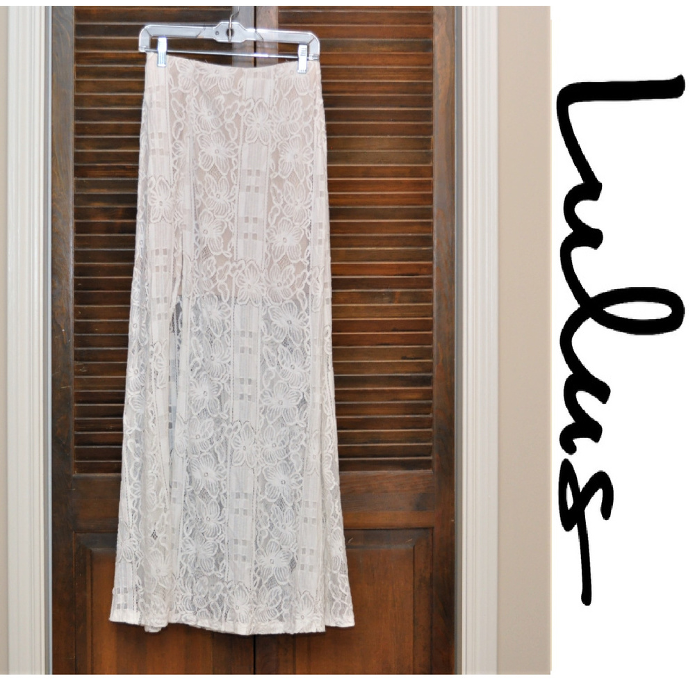 Lulu's Lace Maxi Skirt with Split Sz M